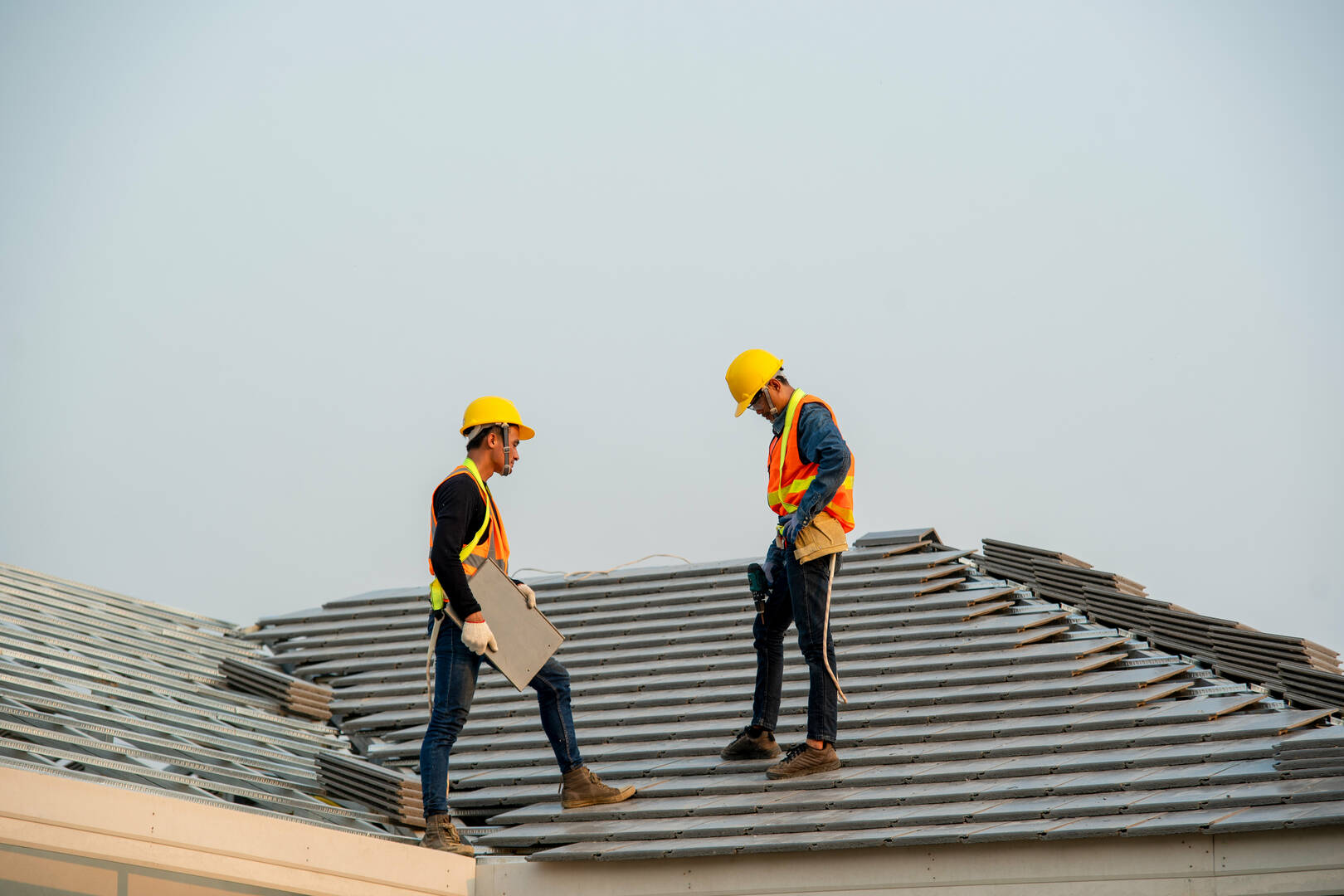 K & R Roofing and Gutters