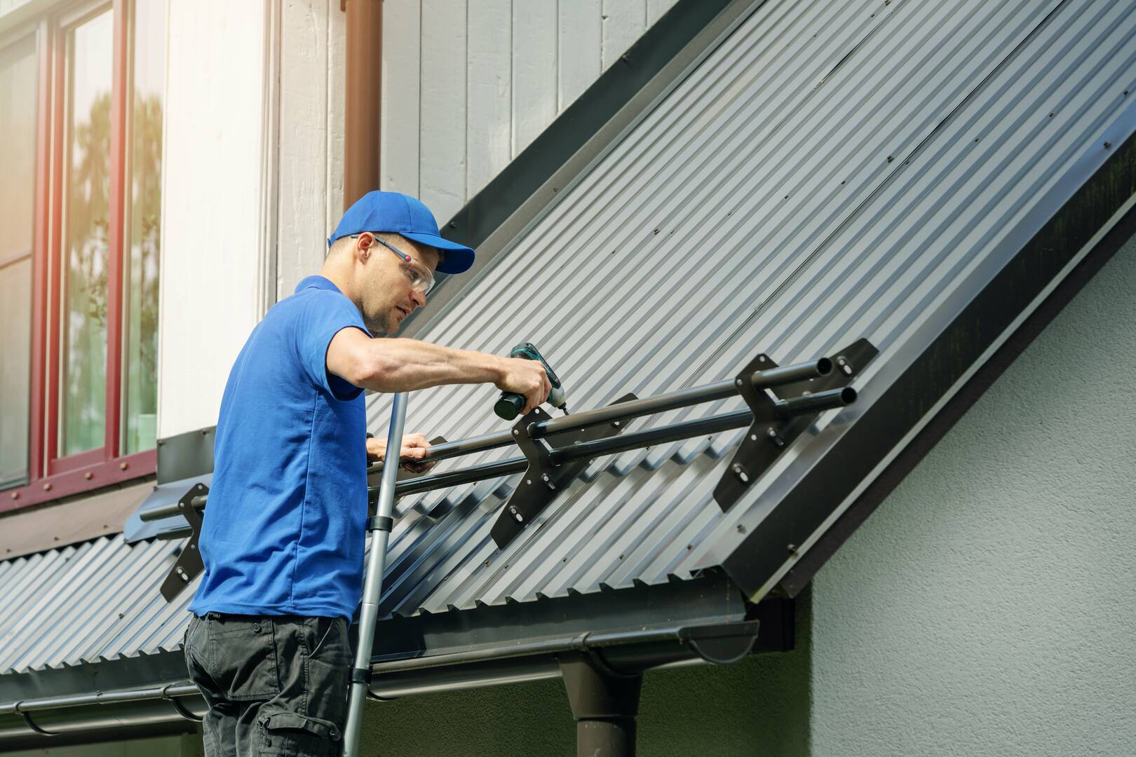Spiros Aluminum & Roofing Inc