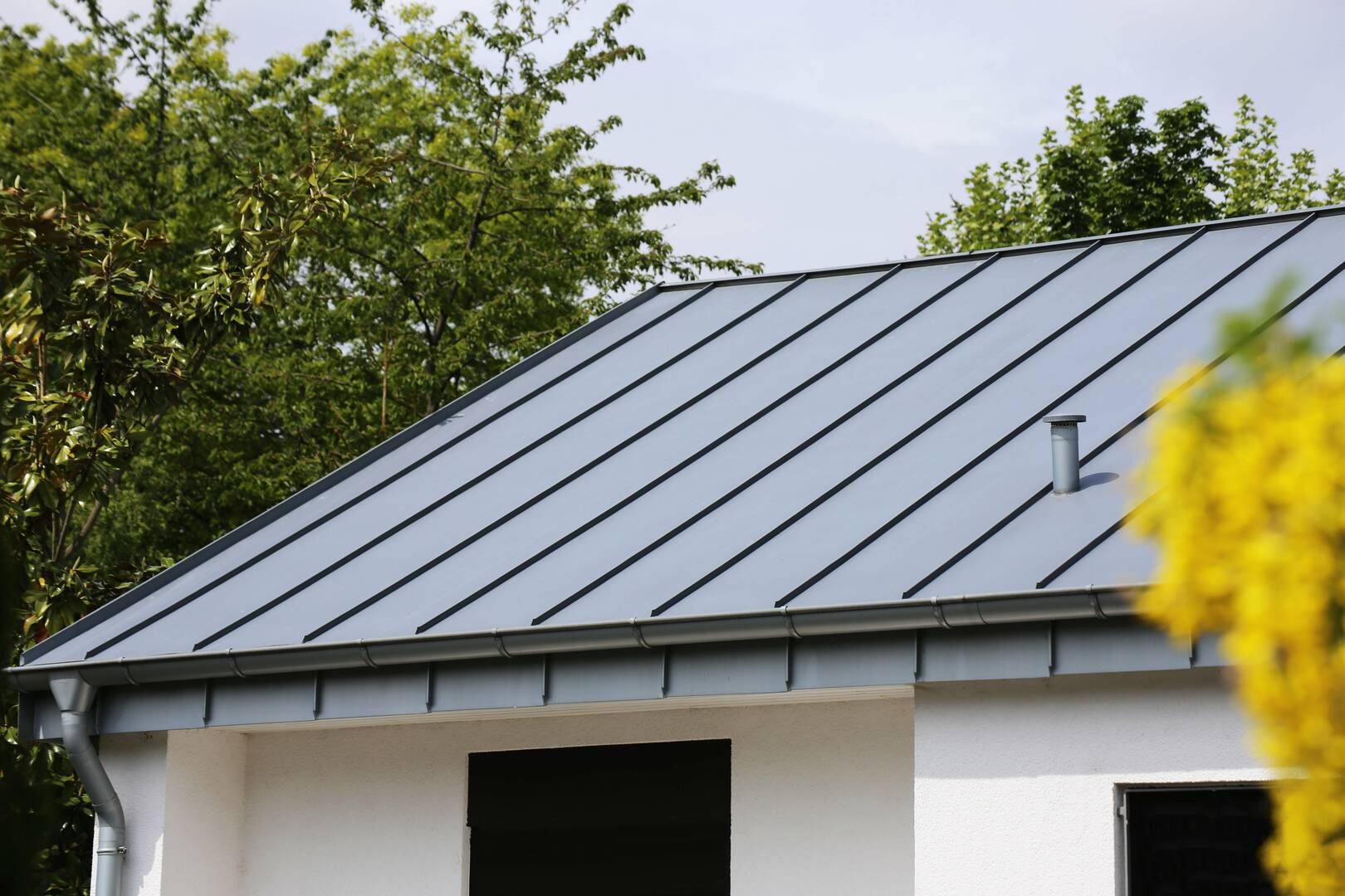Earhart Roofing Company Inc